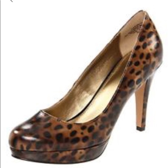 Circa Joan & David Shoes - New Without Box Circa Joan & David Pearly Pumps
